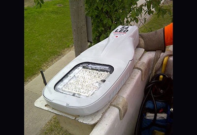 Manitoba Hydro LED Street Light Conversion to Save 5 MW by 2020-2021