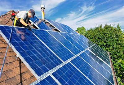 Alberta Oil & Gas Workers Get Solar Trained