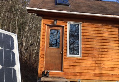 Electrical Engineer Builds Tiny Home to Showcase Affordable Power Source