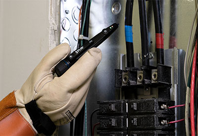 FLIR VP40 Non-Contact Voltage Detector for Electrical Installations