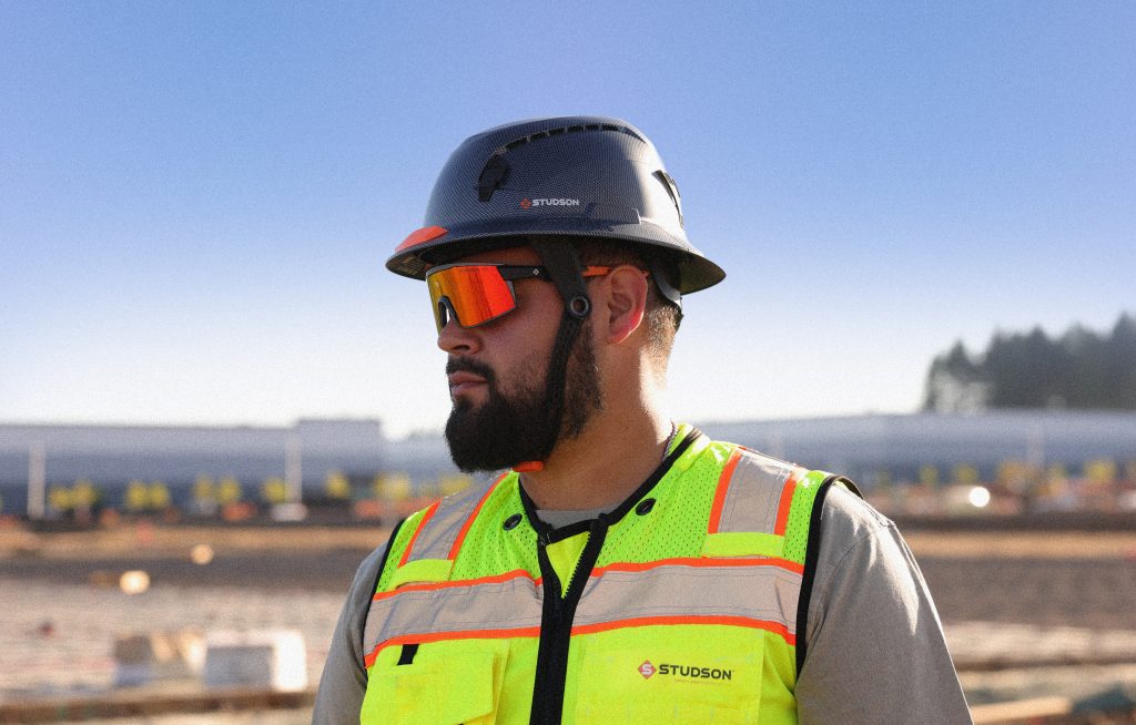 STUDSON Introduces HighBar-Equipped SHK-1, A New Approach to Helmet Fit