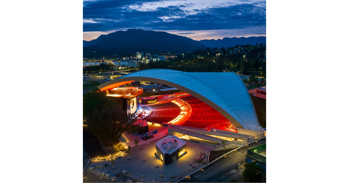 Houle Highlights Completion of Freedom Mobile Arch in Vancouver